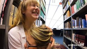 Extrem riskant in der Bibliothek