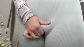 this sexy girl shows off her camel hoof pussy in tight pants