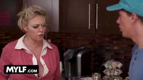 Baixinha do rabo gigante fode com o vizinho enquanto marido tá dormindo - Anal at Suburbia?! With Dee Williams' Massive Tits and Juicy Ass, Who Could Resist?