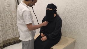 Hijabi women fuck with doctor
