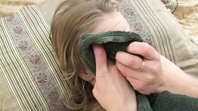 Secretly with the grandpa next door! She&#039;s young and pretty!